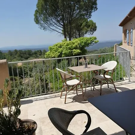 Des Collines Hotel 3*